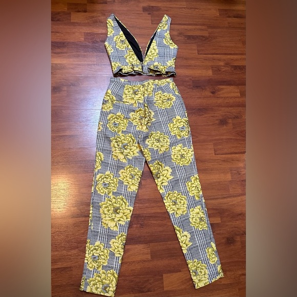 Statement Set - Picture 5 of 9